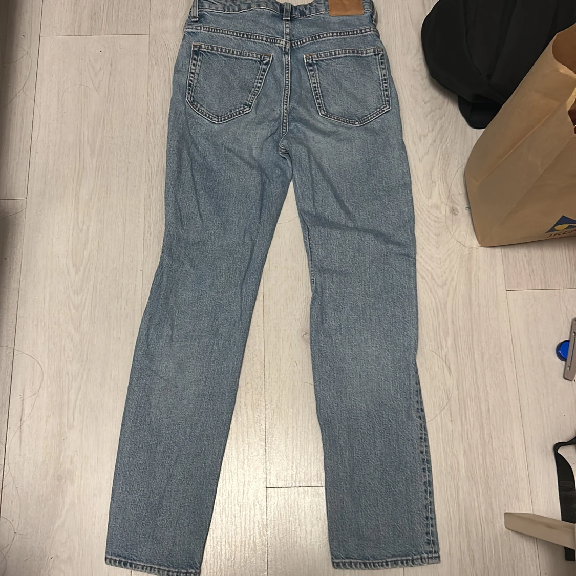 Weekday Case ljusblå jeans W25 L28 - 1