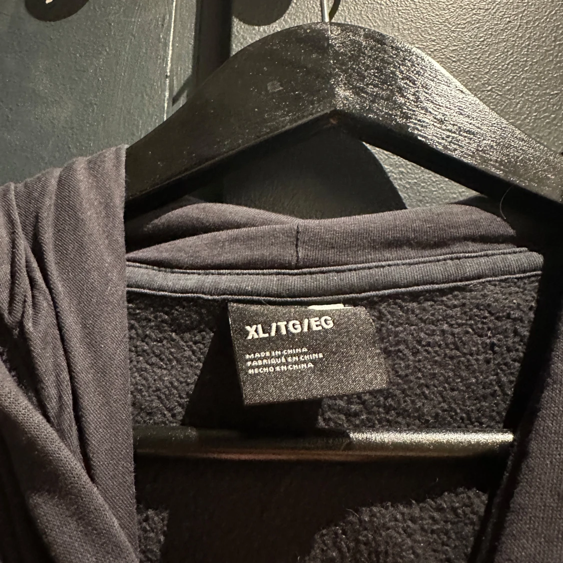 Svart Under Armour hoodie XL - 2