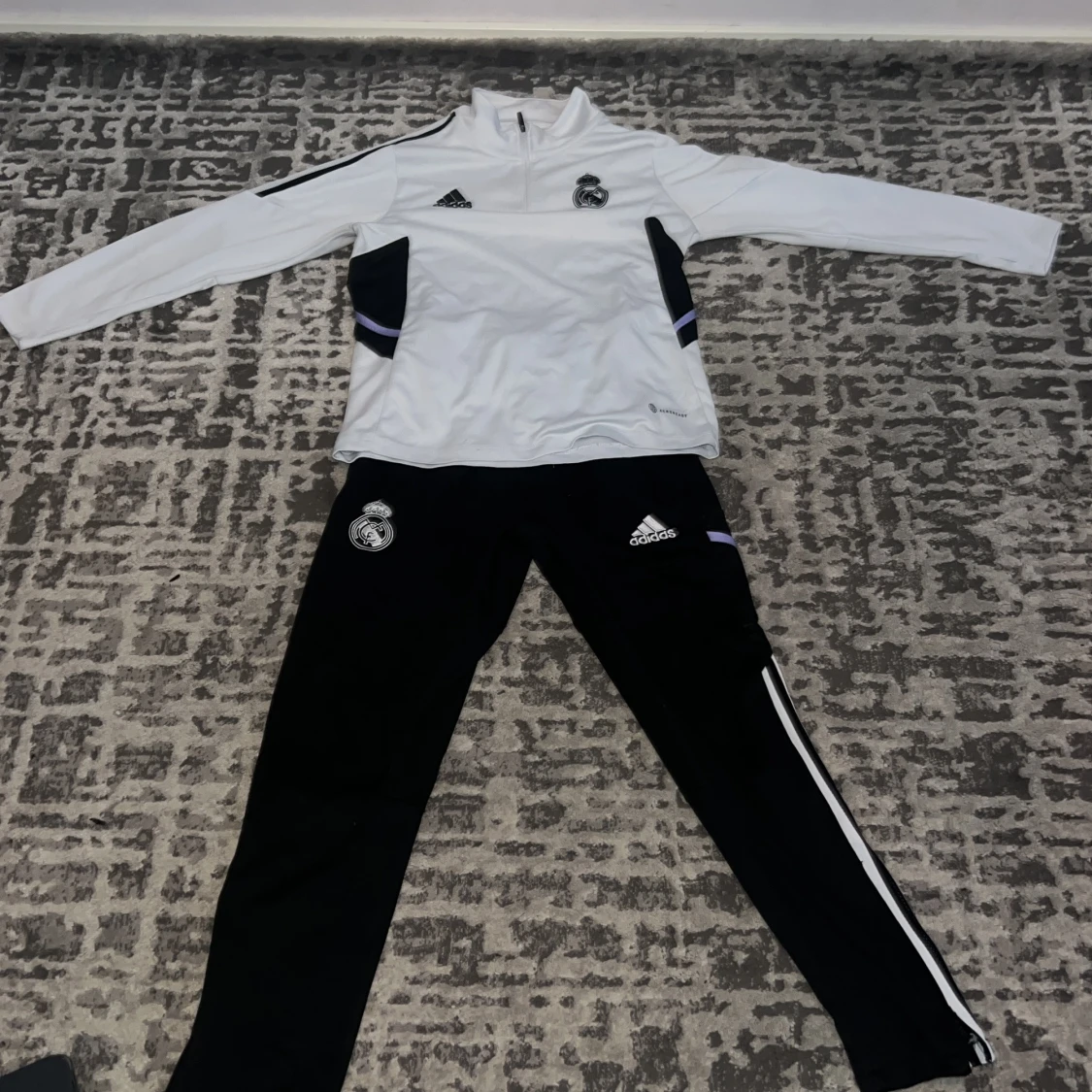 Vit Adidas Real Madrid tracksuit