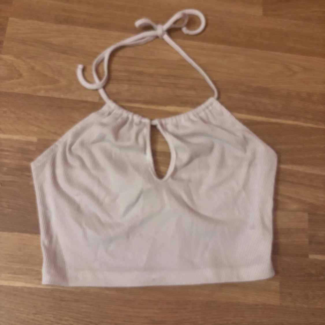 Vit ribbad halterneck linne