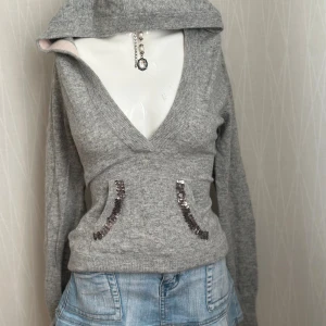 Hooded knitted tröja - 80% angora and wool mix hooded sweater