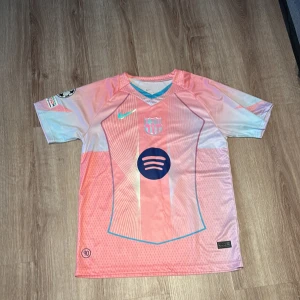 FC Barcelona Lamine Yamal rosa matchtröja - Custom Fc Barcelona Tröj med Lamine Yamal 19 Storlek S 