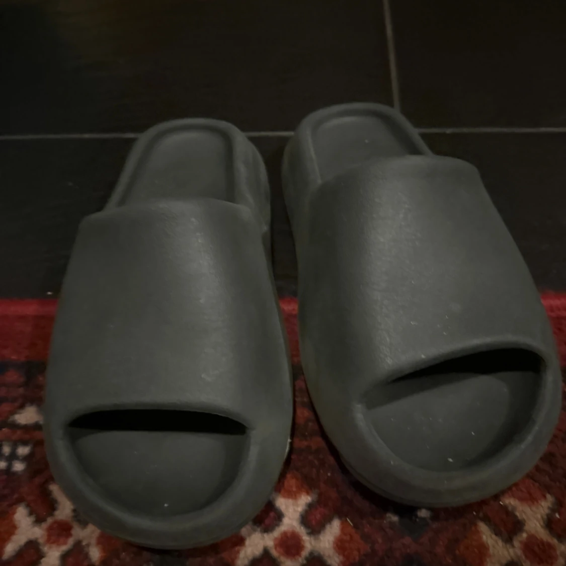 Svarta chunky sandaler