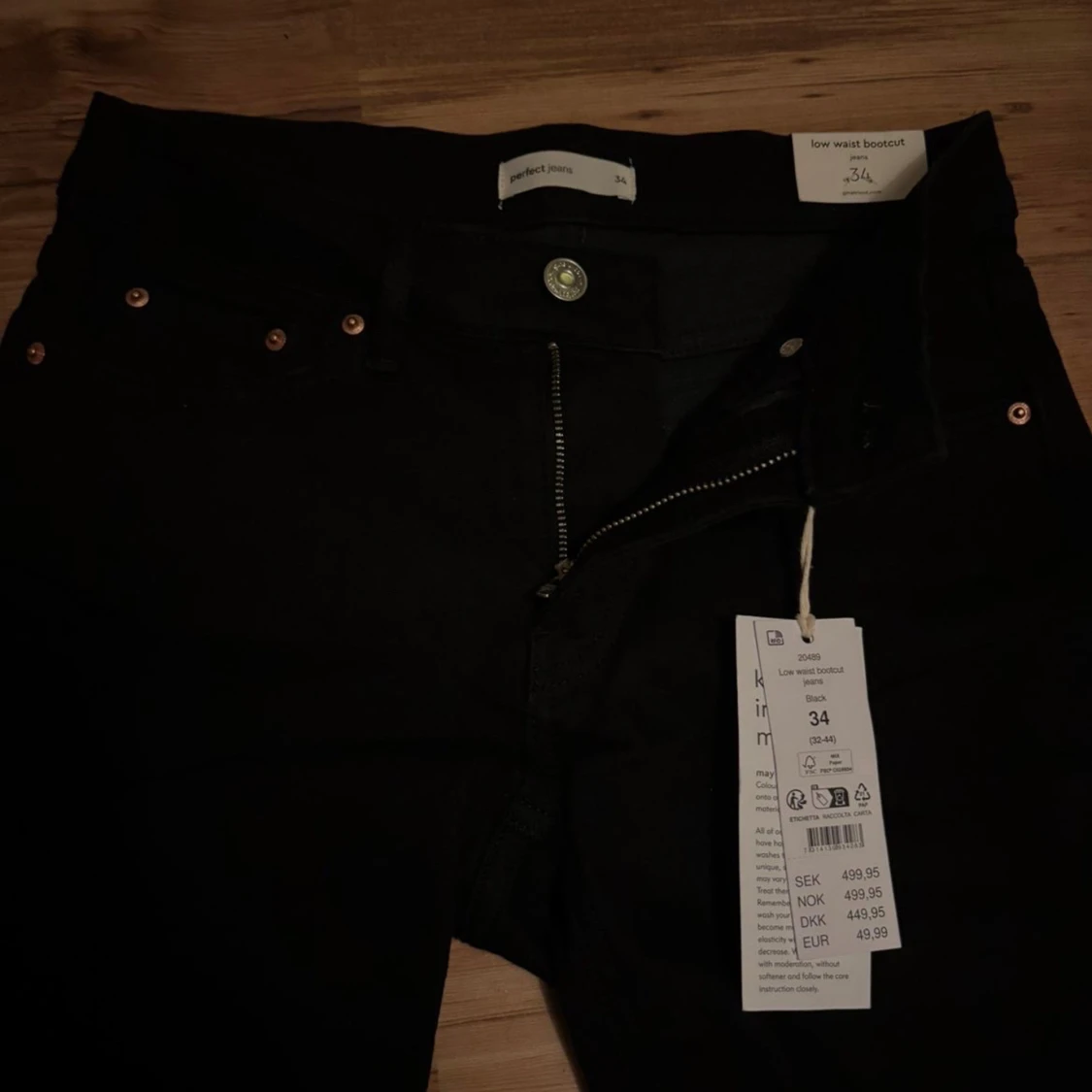 Svarta bootcut jeans från Perfect Jeans - 2