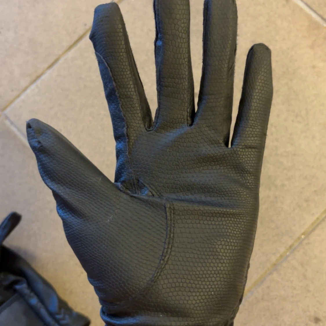 Svarta läder ridhandskar - 1