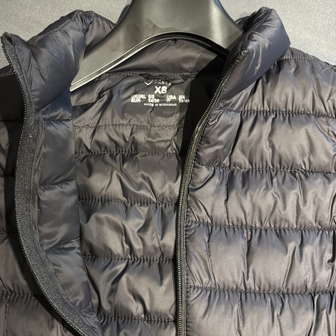 Svart dunväst XS  - 3