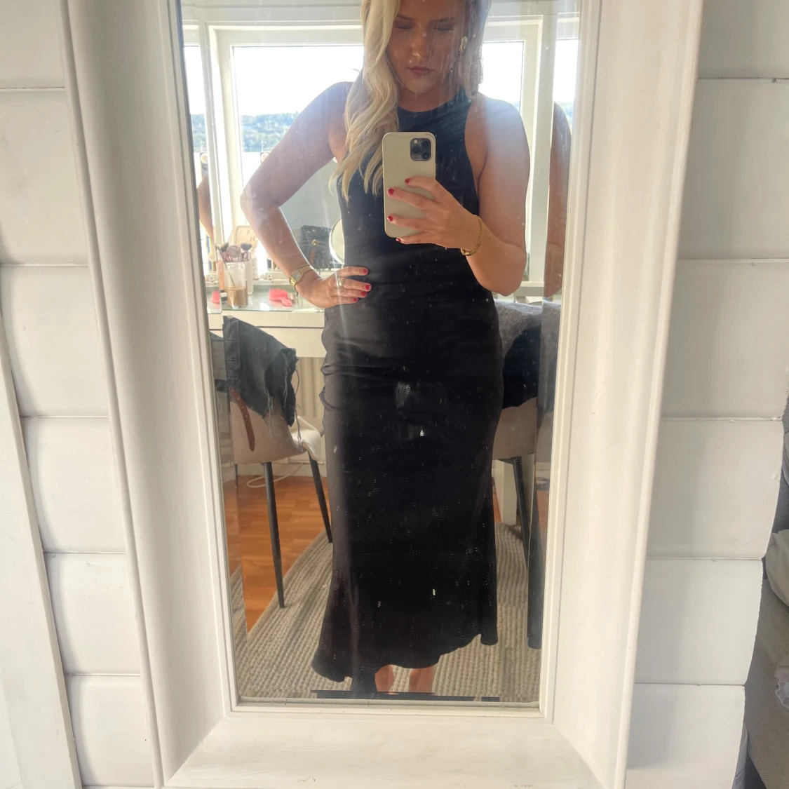 Svart satin kjol - 1