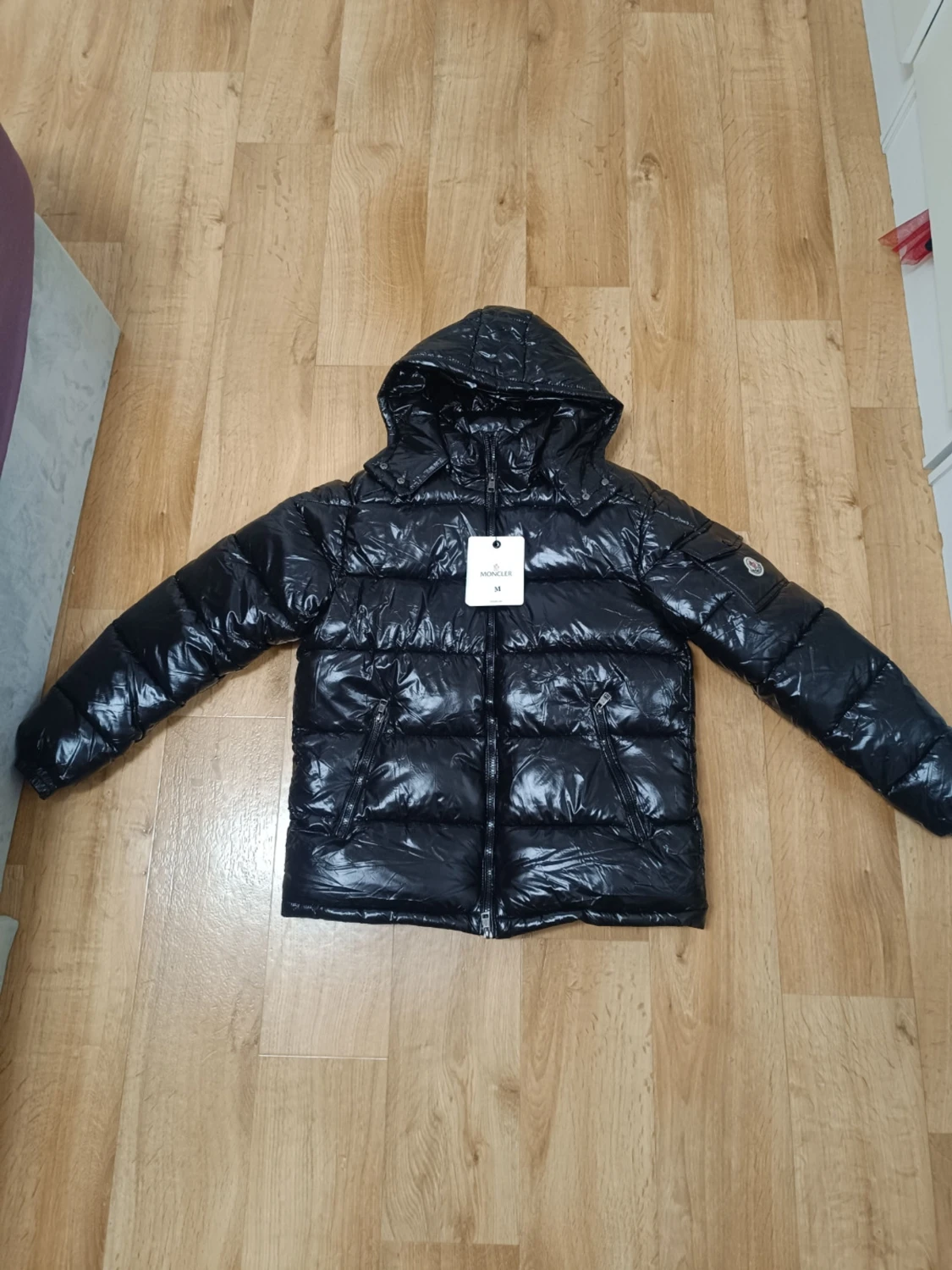 Moncler Jacka – Priset kan diskuteras