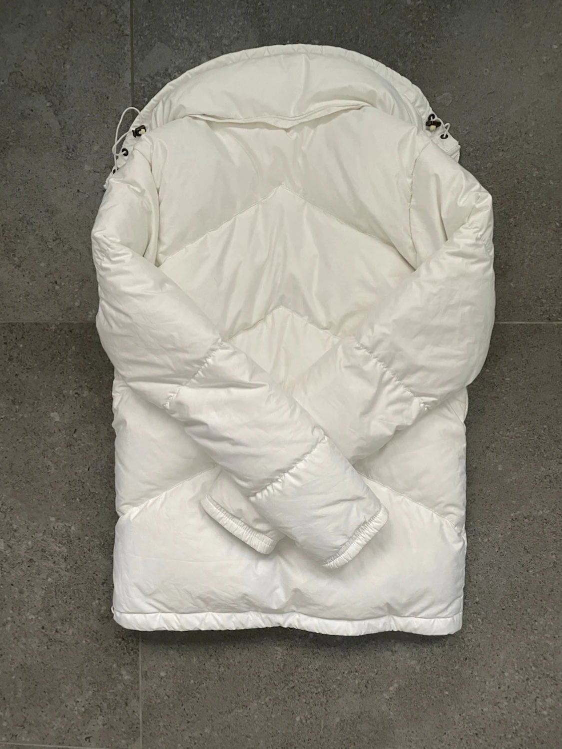 Vit pufferjacka från Nike  - 5