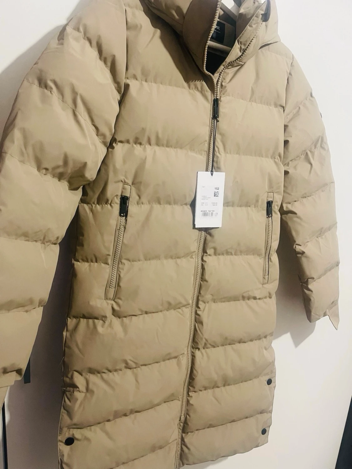 Beige lång pufferjacka med huva