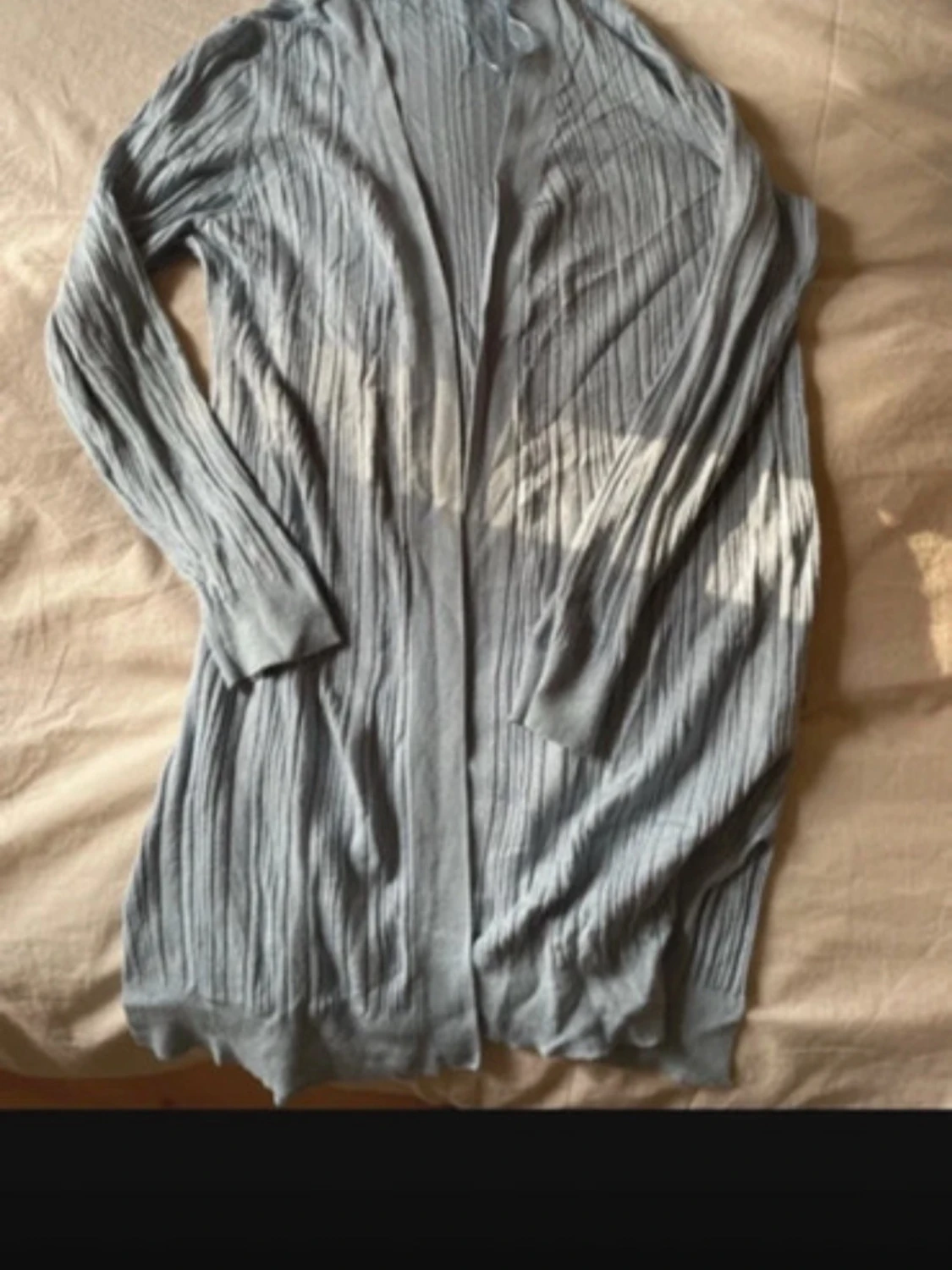 Grå ribbad kofta från Primark