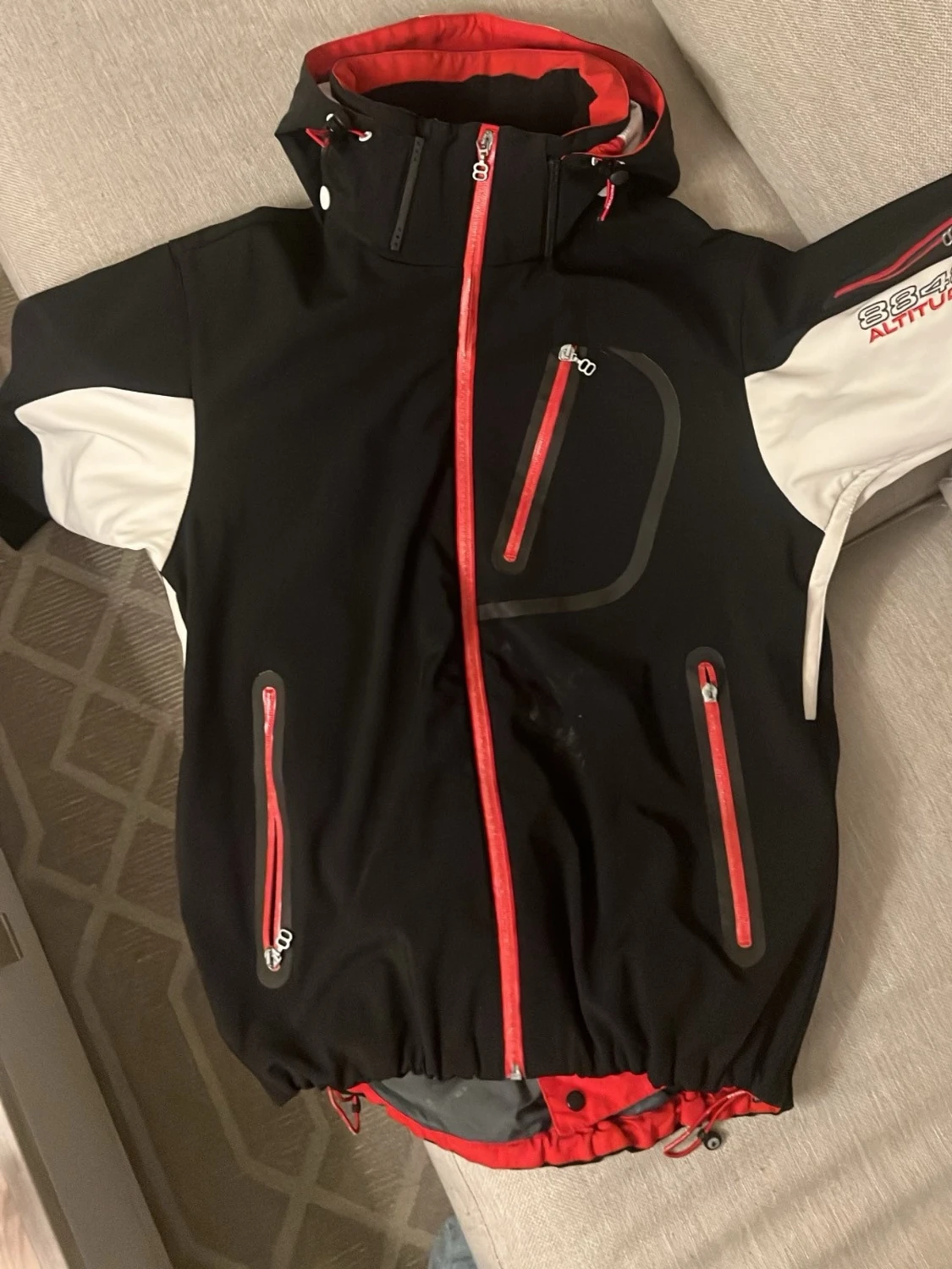 Svart och vit vindjacka från 8848 Altitude - 2