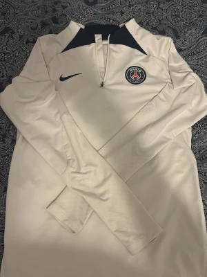 PSG träningströja  - Pris kan diskuteras 