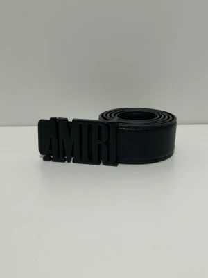 Amiri Bälte - Säljer ett bälte helt nytt oanvänd. Storlek 110cm snabb frakt.