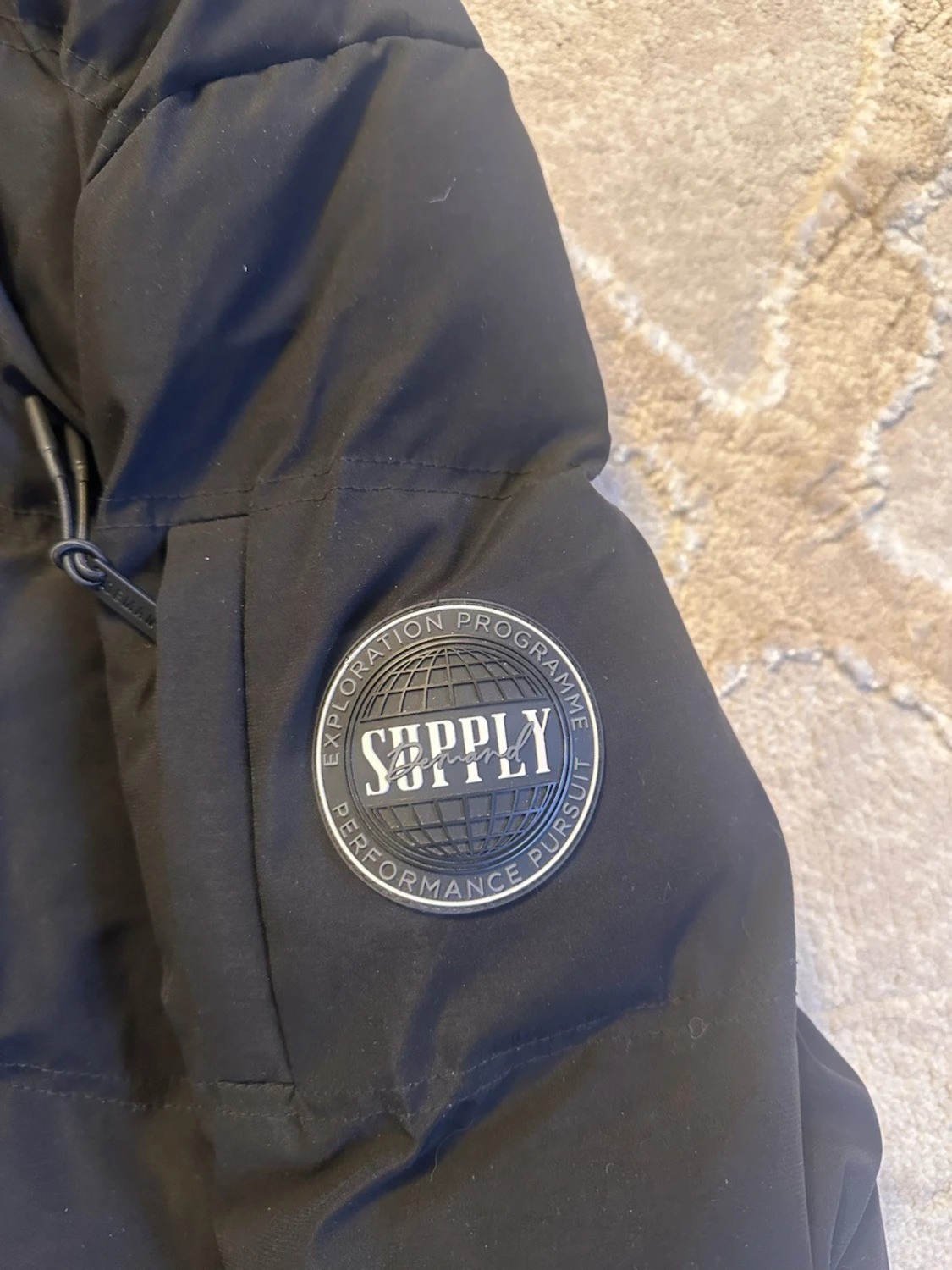 Svart pufferjacka Supply & Demand M - 1