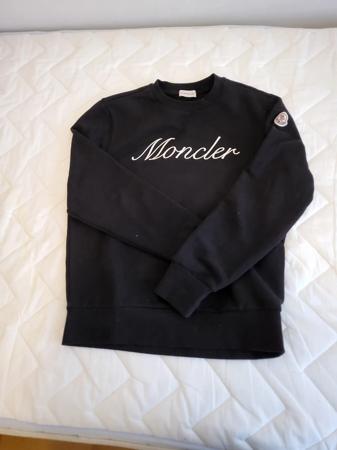 Svart sweatshirt från Moncler M