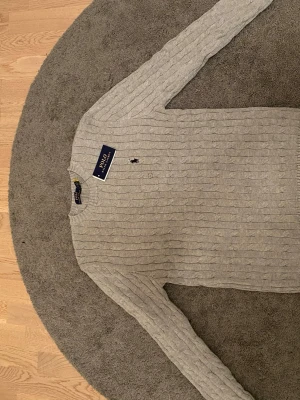 Polo Ralph Lauren Stickad - Stickad Ralph Lauren tröja. Storlek S. Fråga gärna för fler bilder eller funderingar. Priset går att diskutera.