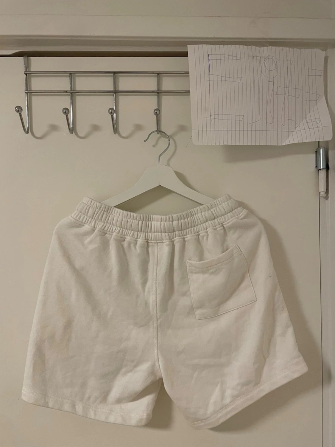 Vita MLB shorts med blå B,  - 1