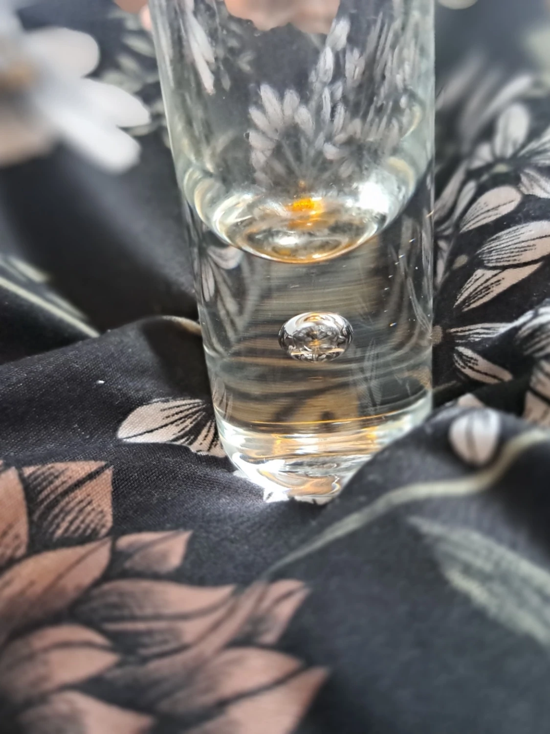 Liten vas eller glas som är längre - 2