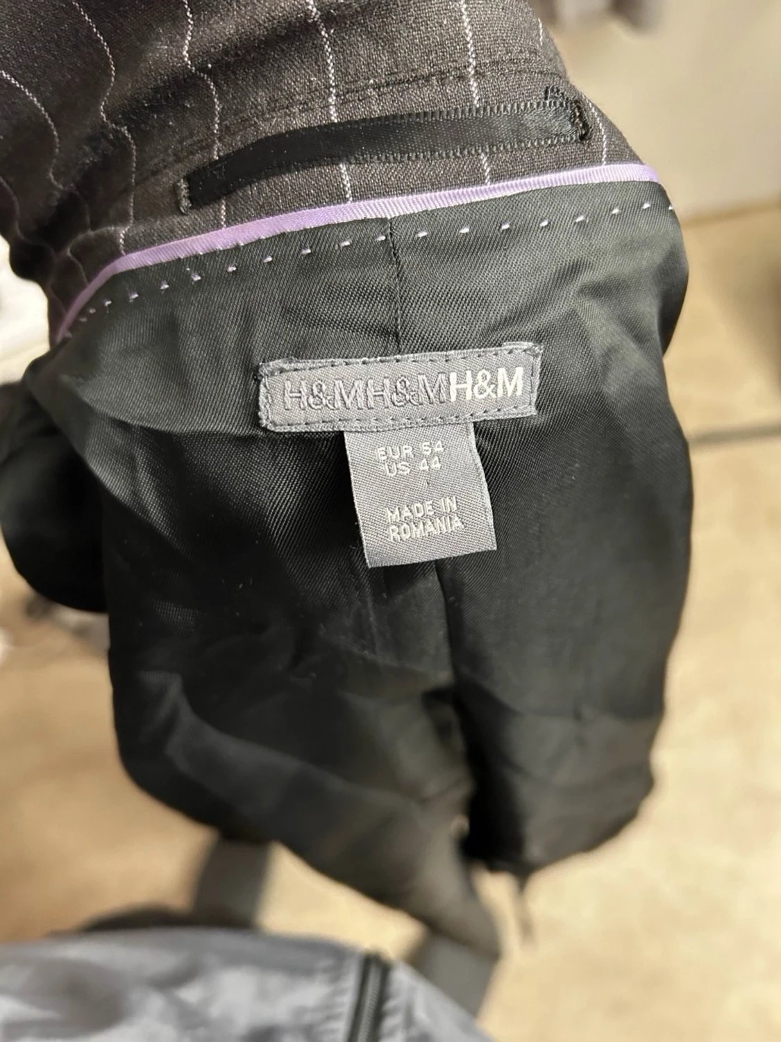 Randig svart kavaj från H&M