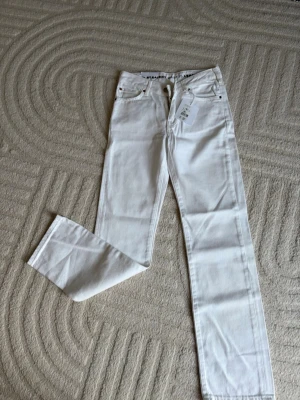 Vit jeans - Vita jeans helt ny