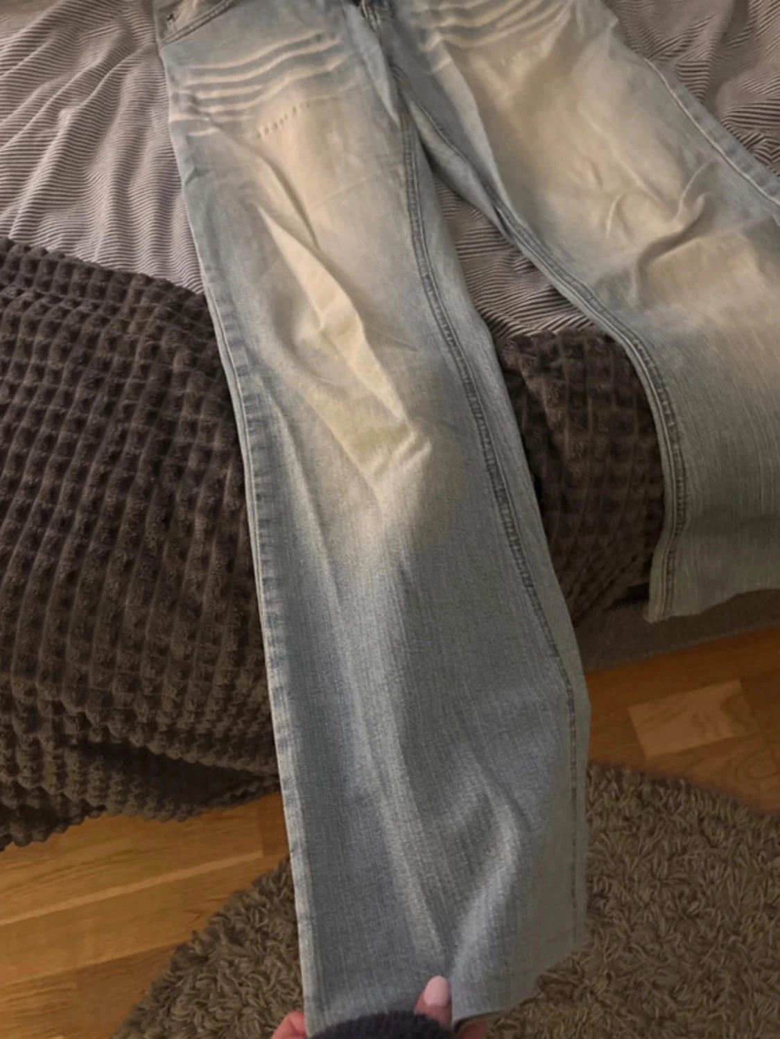 Ljusblå jeans från ONLY med raka ben - 1