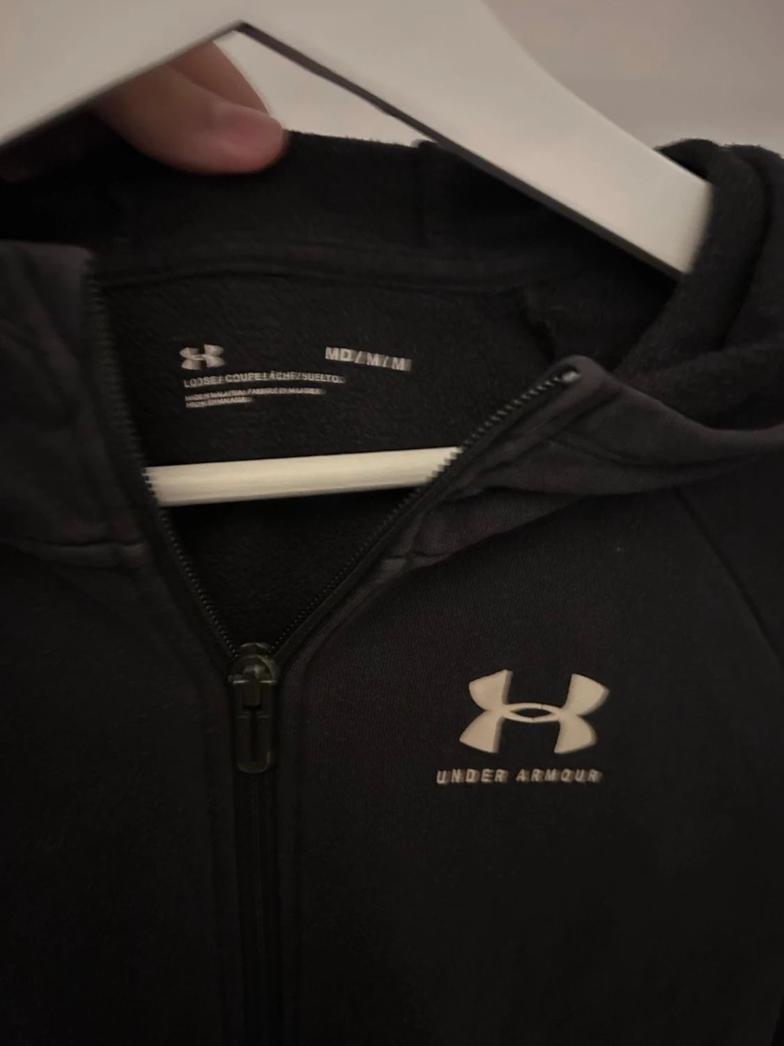 Svart hoodie från Under Armour - 1