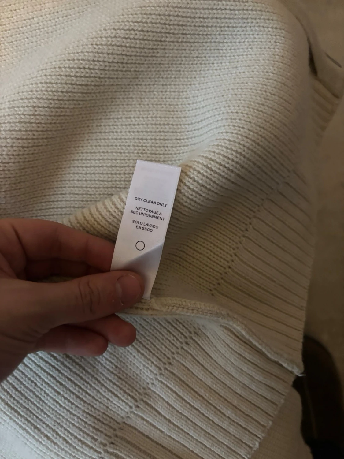 Beige stickad zip-tröja från FRAME. Runt 6000kr i nypris - 6