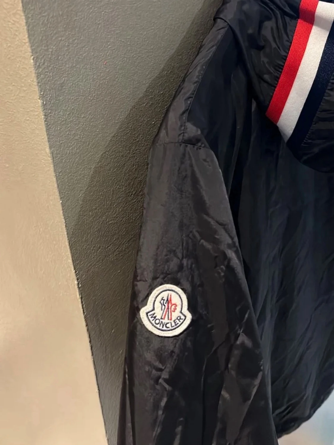 Svart vindjacka från Moncler - 2