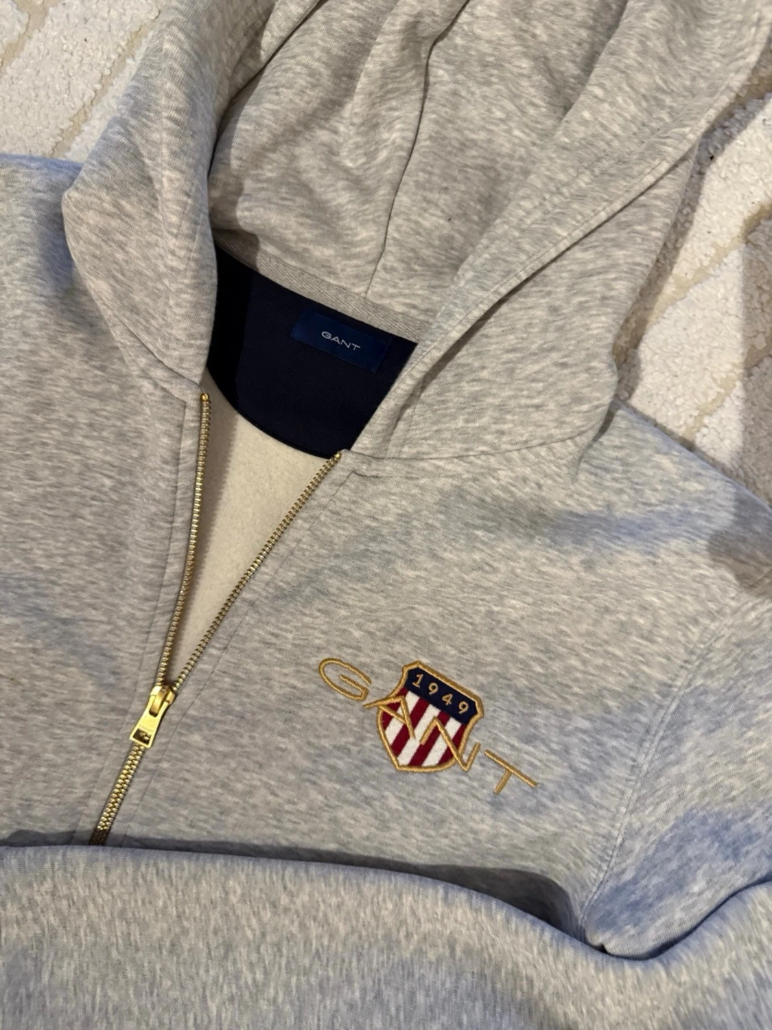 Grå zip hoodie från Gant - 3