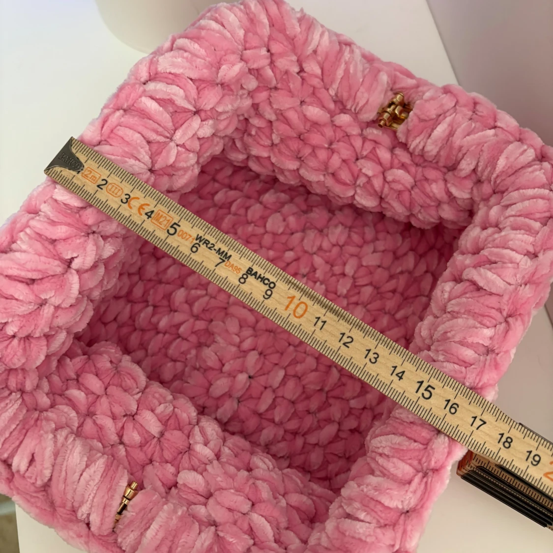 Virkad necessär (clutch bag), med ihopfälld bar ram - 4