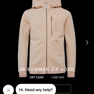 Beige hoodie från Sail Racing - Snygg beige hoodie från Sail Racing med hel dragkedja framtill och huva. 
