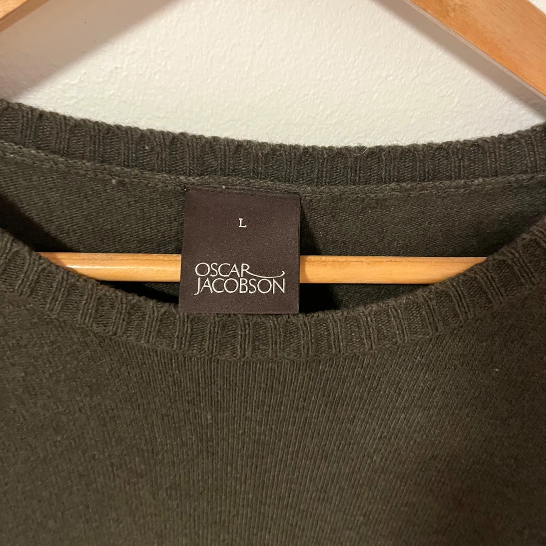 Mörkgrön stickad tröja Oscar Jacobson - 1