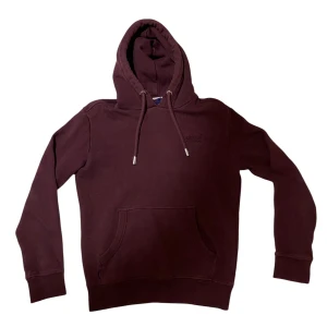 Superdry hoodie - Snygg vinröd hoodie från Superdry med justerbar huva med snörning. Broderad logga på bröstet och mjukt bomullsmaterial.