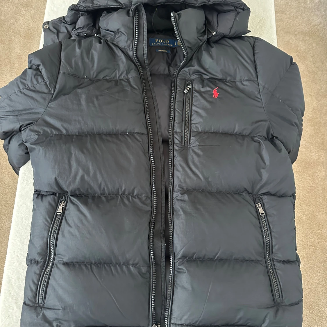 Svart Ralph Lauren dunjacka