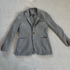 Linne kavaj   - Fet linne kavaj är S men passar tpy xs 