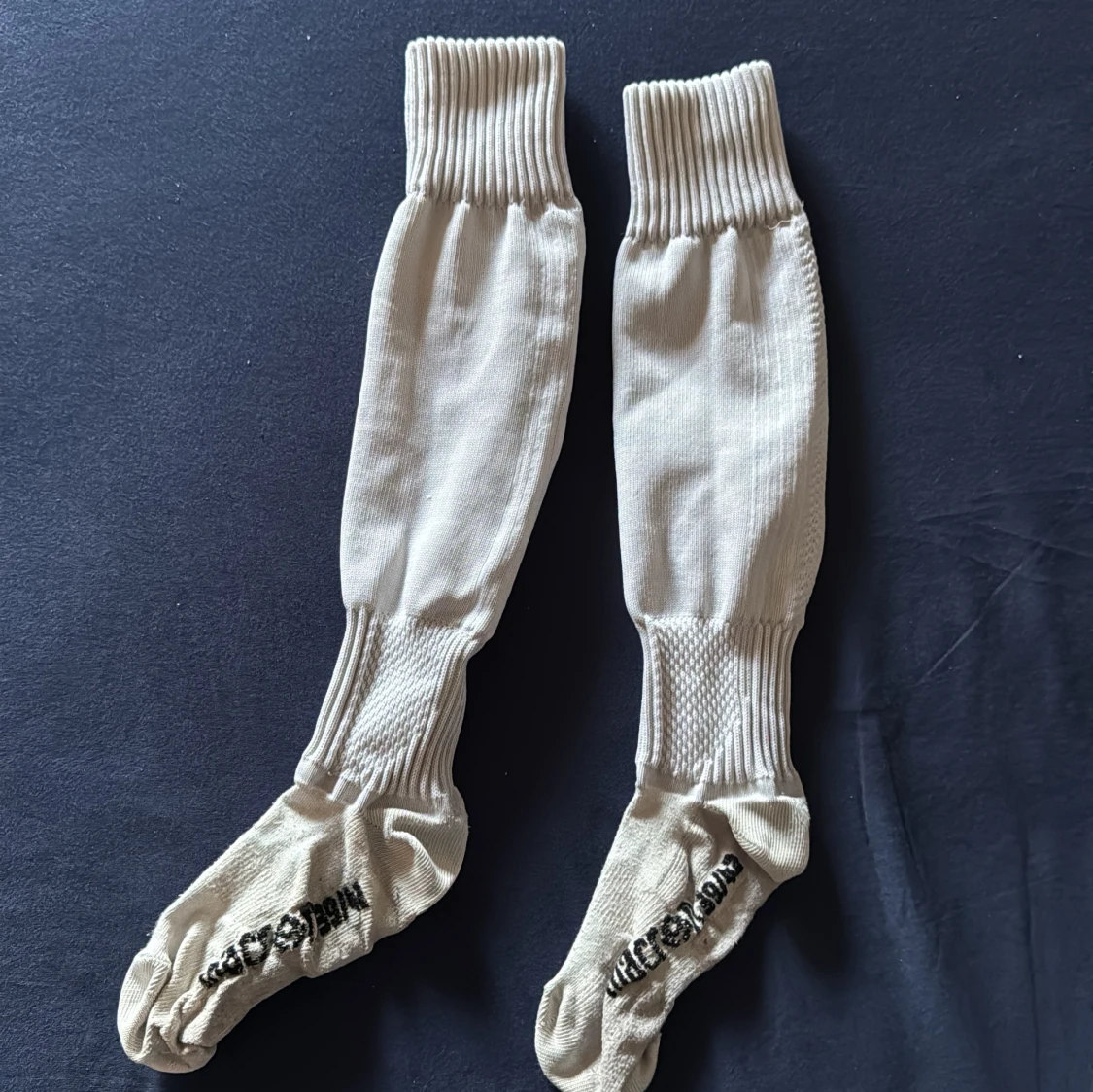 Vita fotbollsstrumpor från Macron