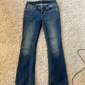 Miss me jeans - Superfina bootcut miss me jeans, inga defekter. Köpta i USA vintern 2024, passar mig i längden som är ca 165