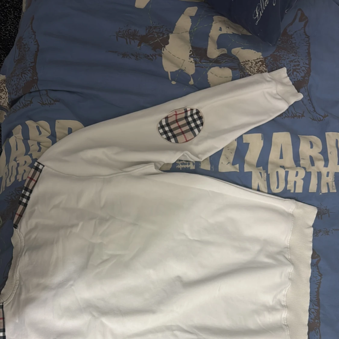 Vit Burberry sweatshirt med rutiga detaljer - 4