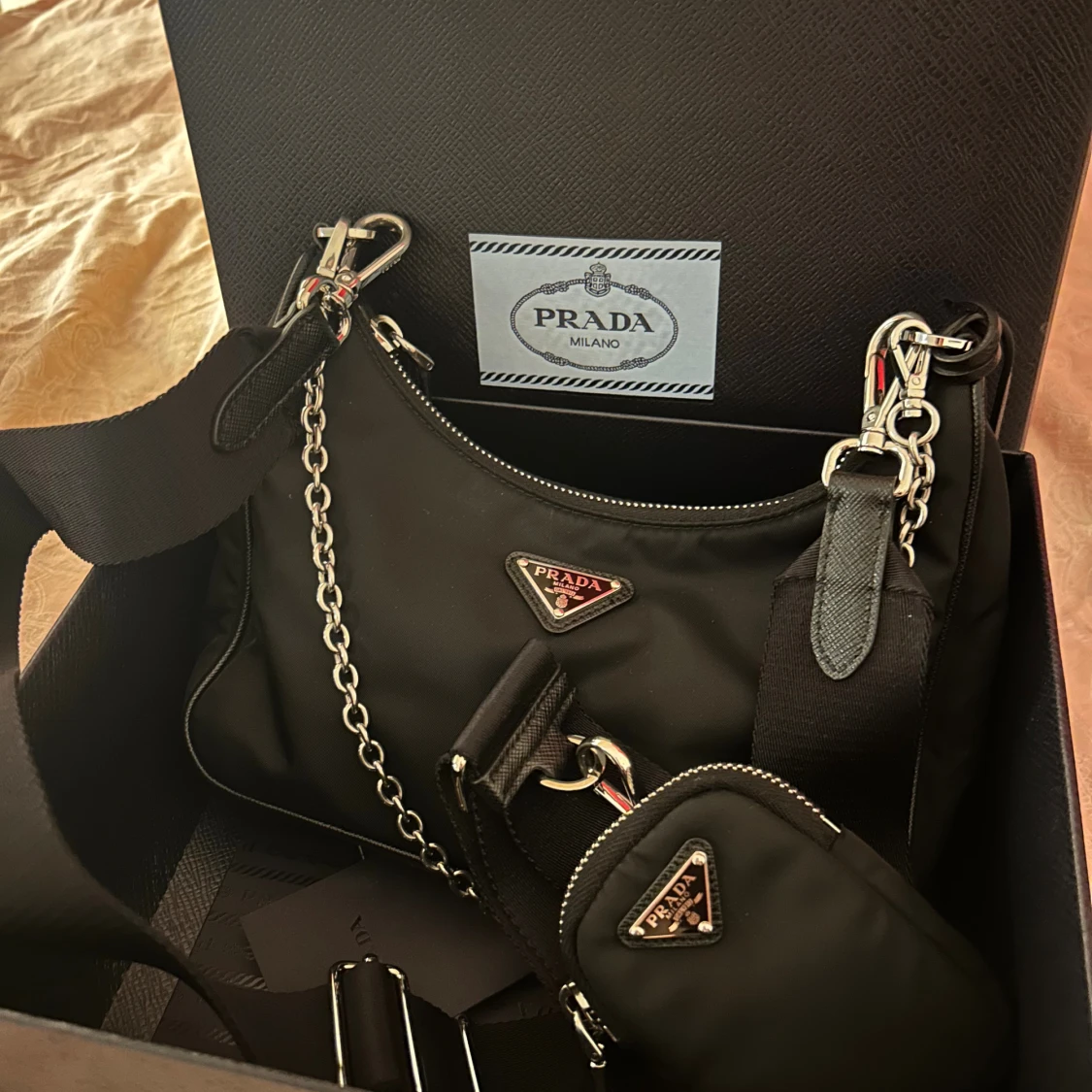 Svart axelväska från Prada i nylon