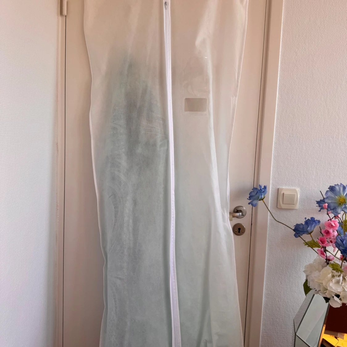 Ljusblå glittrig långklänning oneshoulder - 3