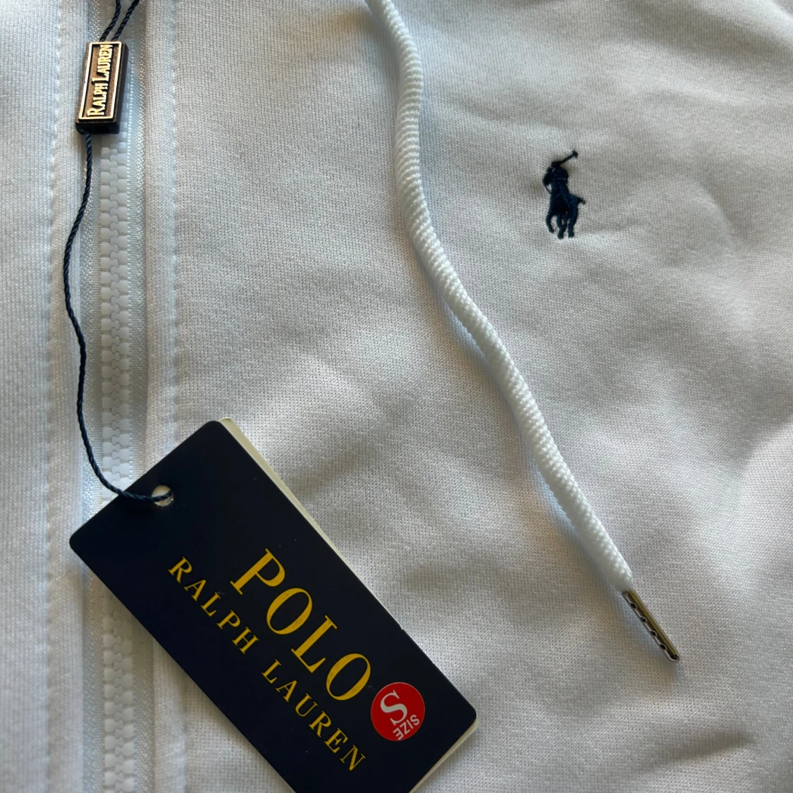 Vit hoodie från Polo Ralph Lauren - 2