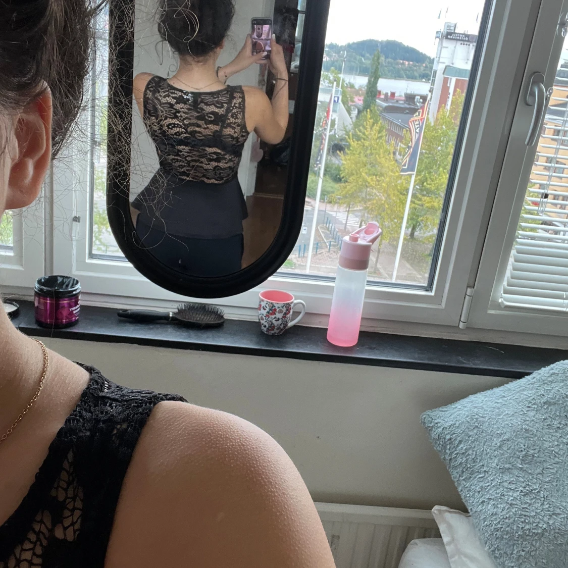 Svart peplumtop med spets från H&M Divided - 1