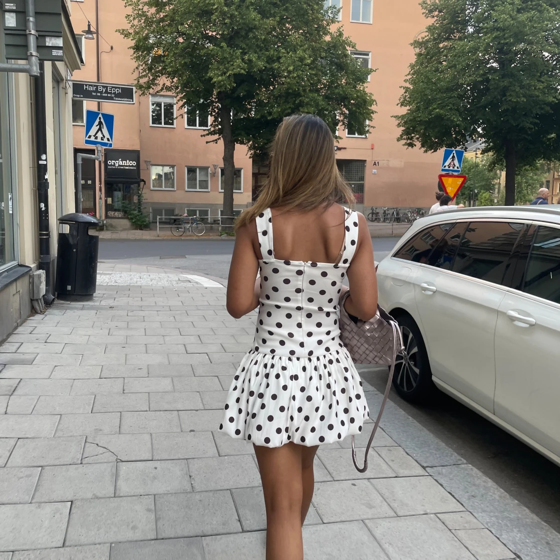 Superfin prickig klänning från Zara