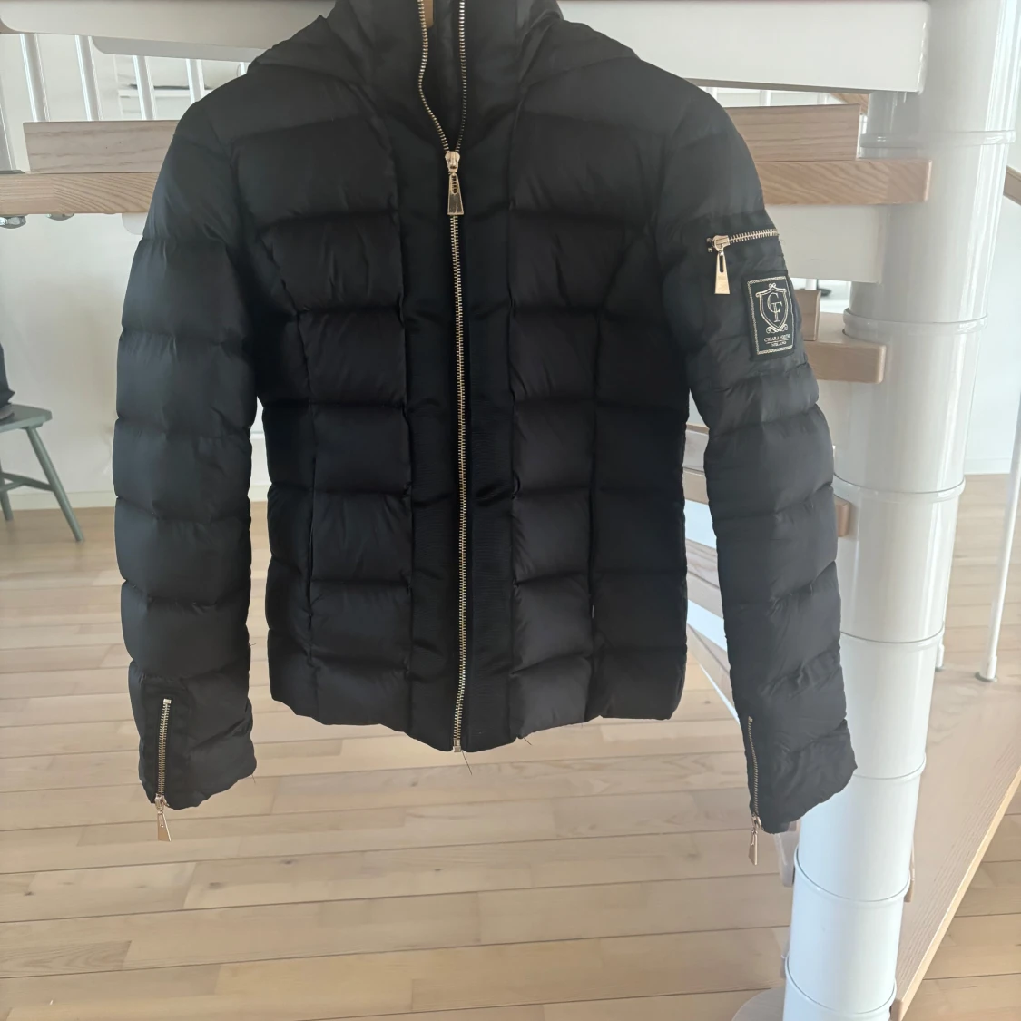 Svart dunjacka från Chiara Forthi - 1