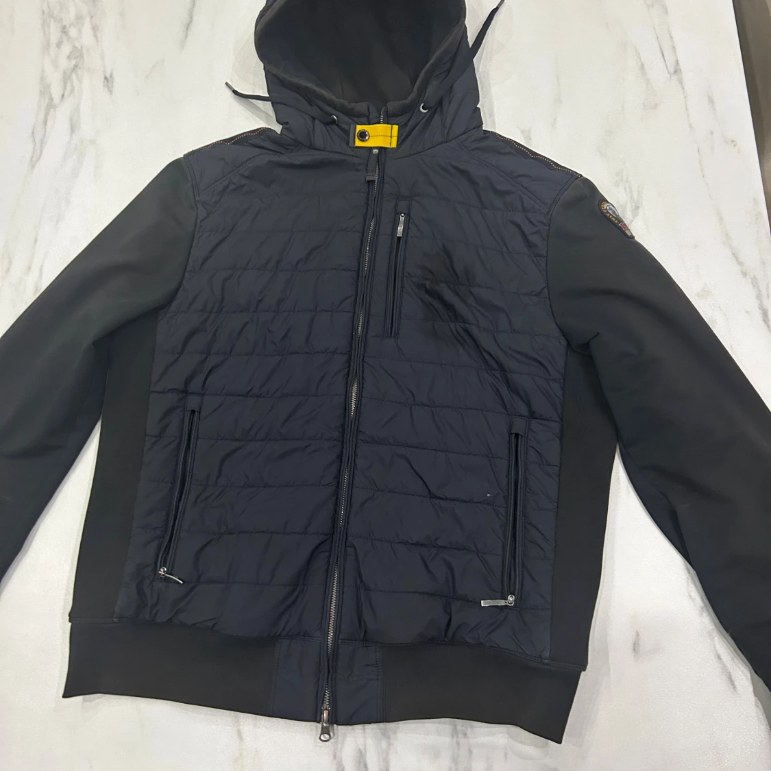 Svart pufferjacka från Parajumpers XL - 1