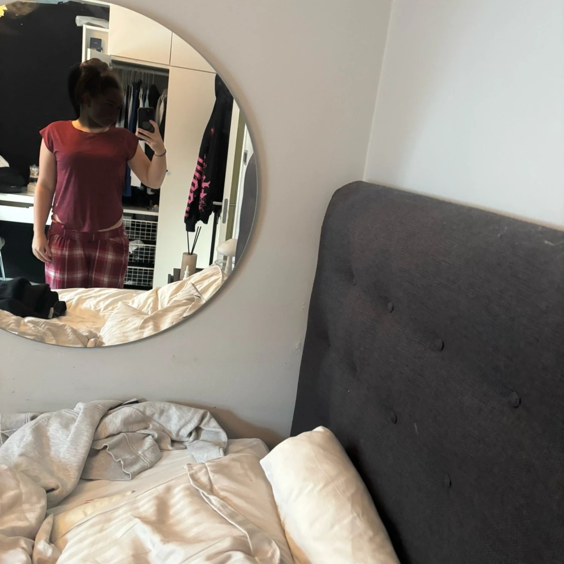 Mörkröd ärmlös topp i bomull - 1