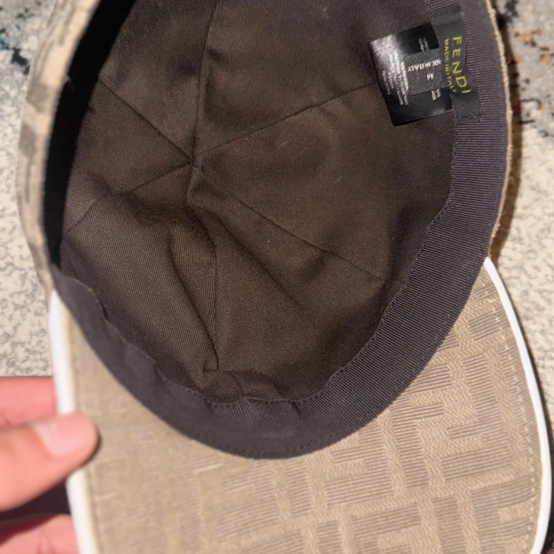 Beige Fendi keps  - 3