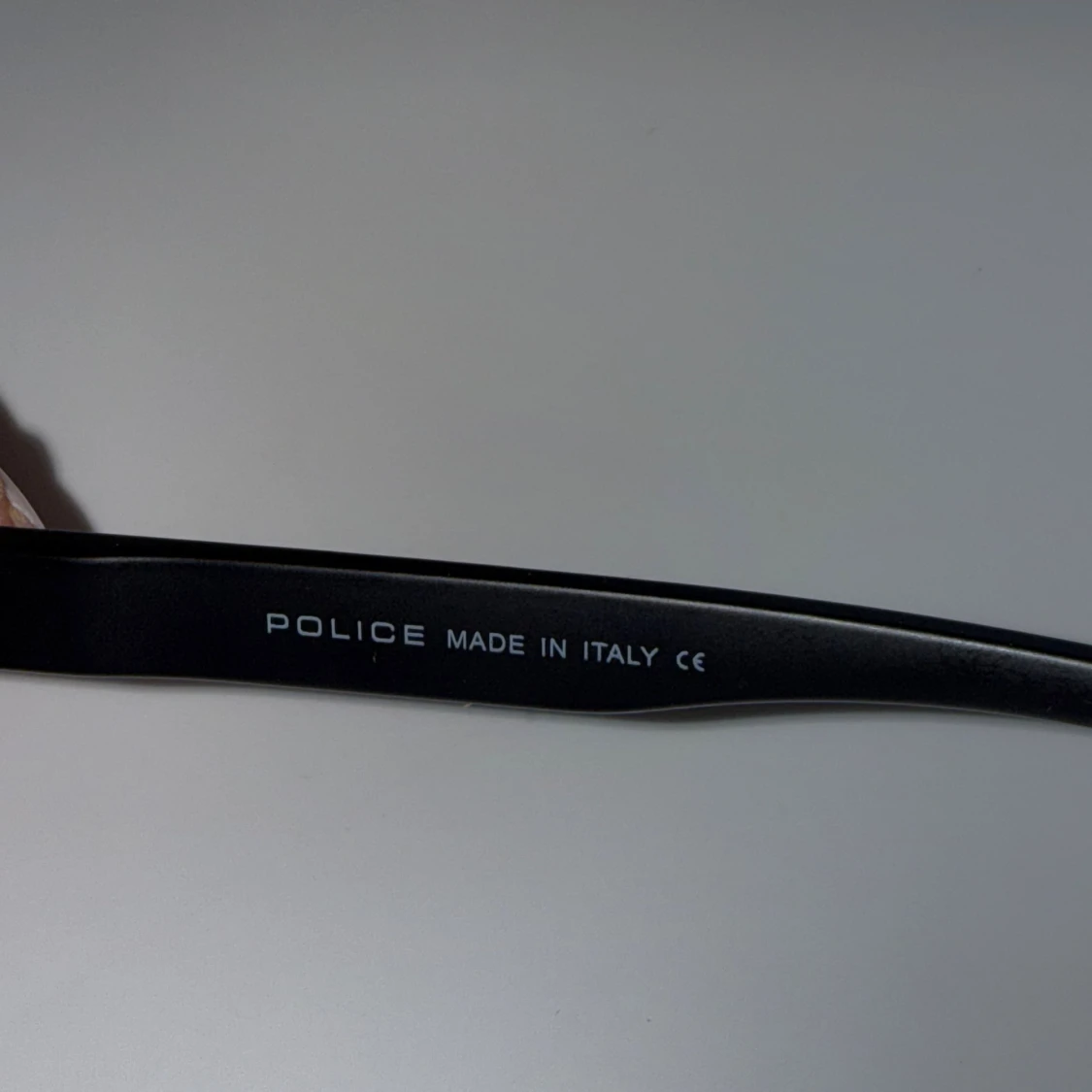 Svarta solglasögon från Police - 4