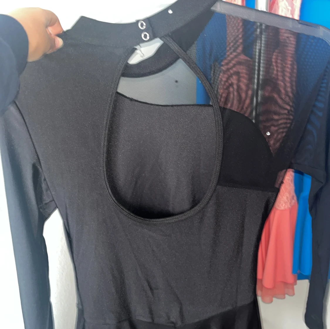 Svart långärmad konståknings meshklänning - 1